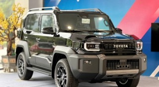 Cận cảnh Toyota Land Cruiser FJ vừa về đại lý Việt: Nhỏ hơn Fortuner, giá tạm tính 1,198 tỷ đồng